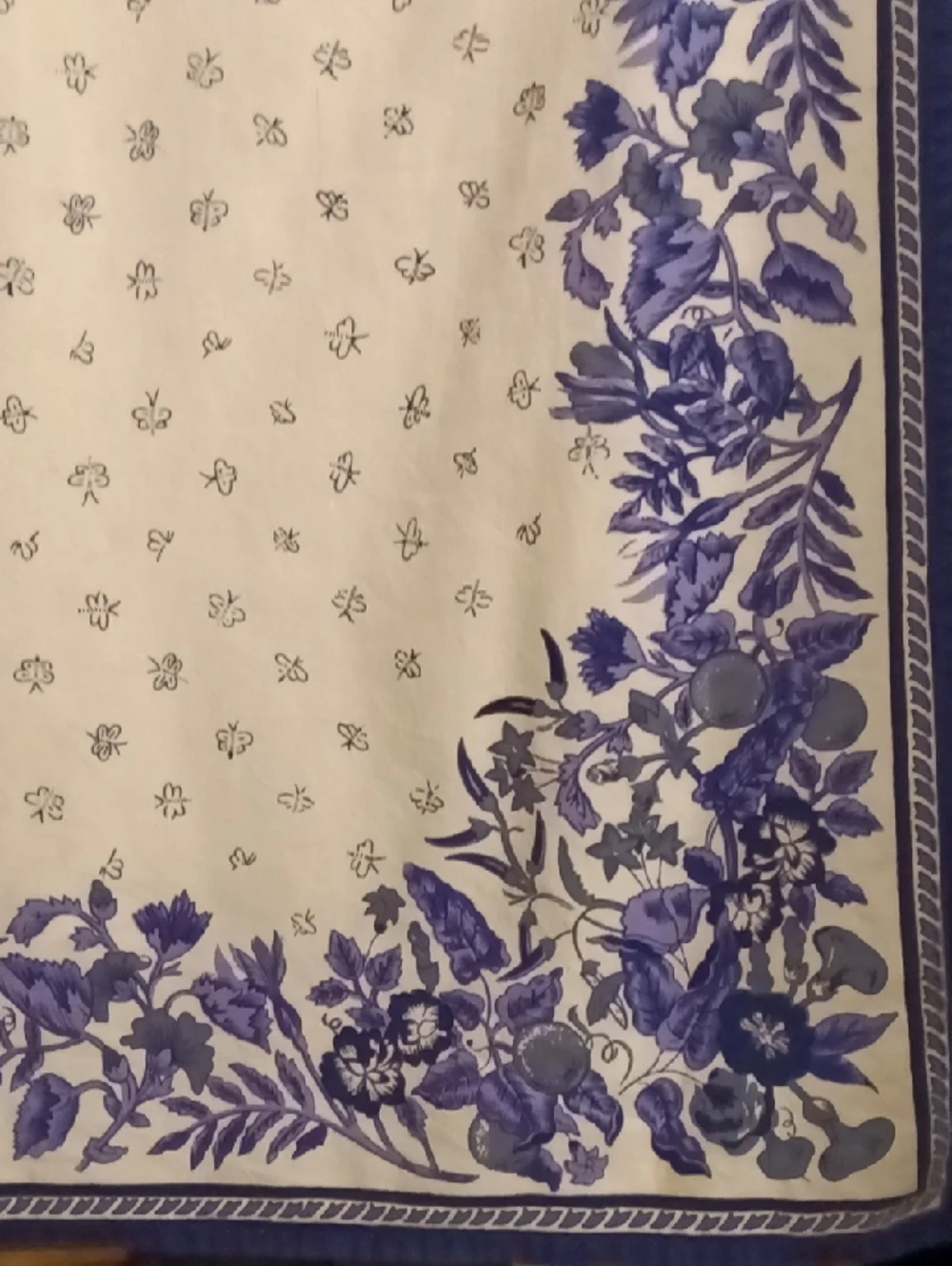 Williams-Sonoma French Country Blue Floral Border Tablecloth 70 X 70
